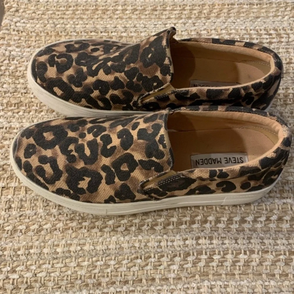 Steve Madden Gills Leopard sprint Canvas Slip On Sneakers - Picture 5 of 6